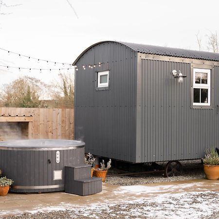 Barfield Shepherds Hut Magherafelt Extérieur photo